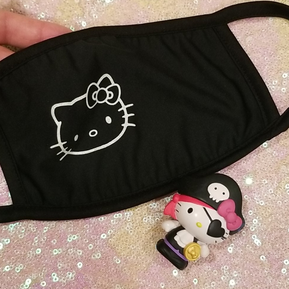 Hello Kitty Soft Face Mask - Picture 5 of 8